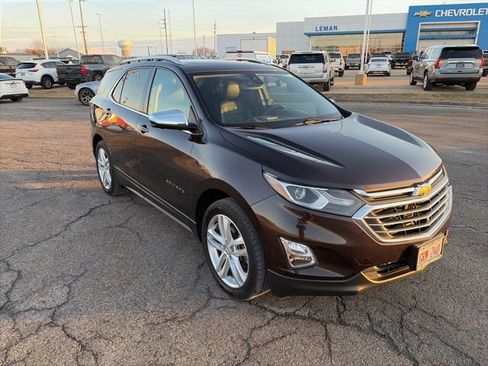 Used 2020 Chevrolet Equinox Premier image 2