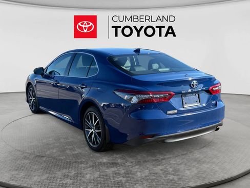 Used 2024 Toyota Camry XLE FWD image 3