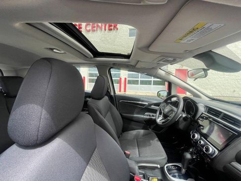Used 2018 Honda Fit EX image 10