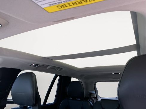 Used 2018 Volvo XC90 T6 Inscription w/ Convenience Package AWD/4WD image 12