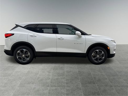 Used 2025 Chevrolet Blazer LT image 7