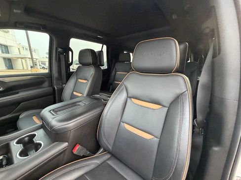 Used 2021 GMC Yukon AT4 w/ AT4 Premium Plus Package AWD/4WD image 13