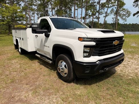Used 2024 Chevrolet Silverado 3500 W/T w/ WT Convenience Package AWD/4WD image 8