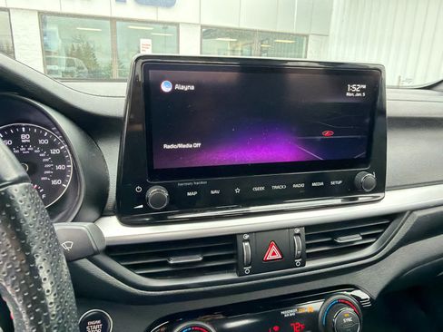 Used 2022 Kia Forte GT w/ GT2 Package image 10