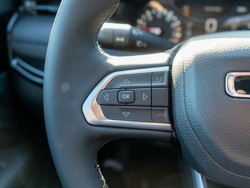 New 2026 Jeep Compass Limited image 18