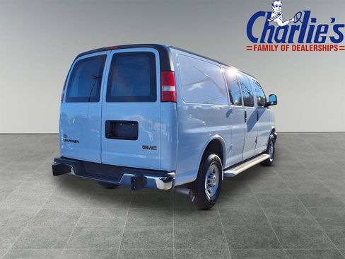 Used 2024 GMC Savana 2500 w/ Driver Convenience Package image 4