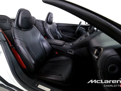 Used 2020 Aston Martin DB11 Volante RWD image 21