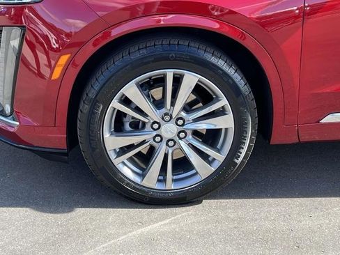 Certified 2023 Cadillac XT6 Premium Luxury image 31