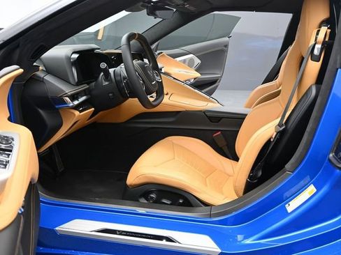 Used 2025 Chevrolet Corvette Stingray w/ Battery Protection Package image 12