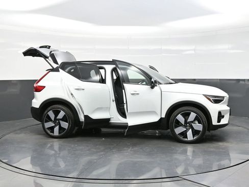 Used 2023 Volvo XC40 Recharge Ultimate w/ Protection Package Premier image 33