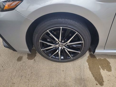 Used 2024 Toyota Camry SE FWD image 2