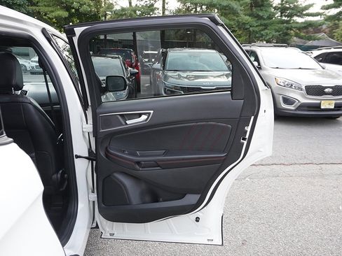 Used 2022 Ford Edge ST-Line image 28