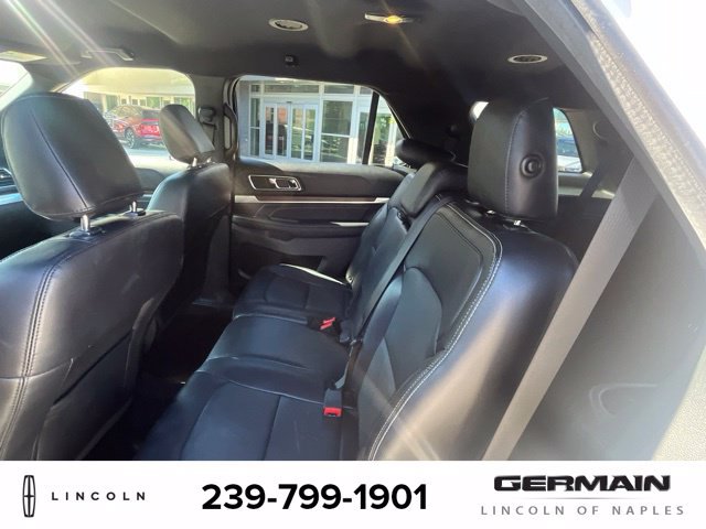 Used 2019 Ford Explorer Limited w/ Ford Safe & Smart Package FWD image 12