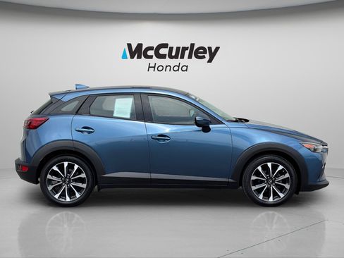 Used 2019 MAZDA CX-3 Touring FWD image 2