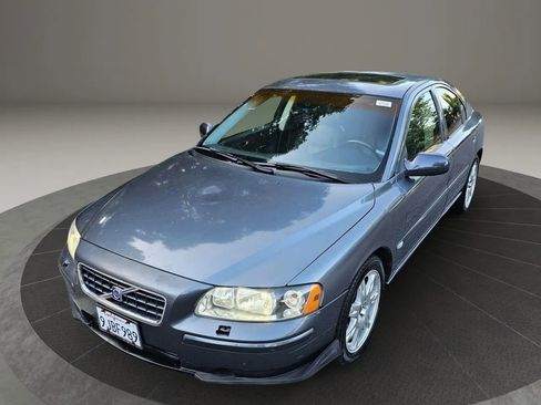 Used 2005 Volvo S60 2.5T image 2