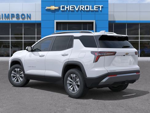 New 2026 Chevrolet Equinox LT FWD image 3