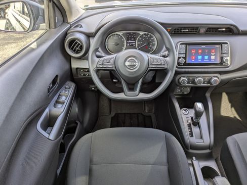 New 2025 Nissan Kicks Play S image 14