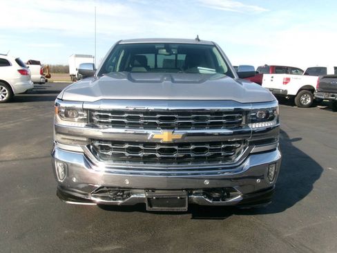 Used 2018 Chevrolet Silverado 1500 LTZ w/ LTZ Plus Package AWD/4WD image 3