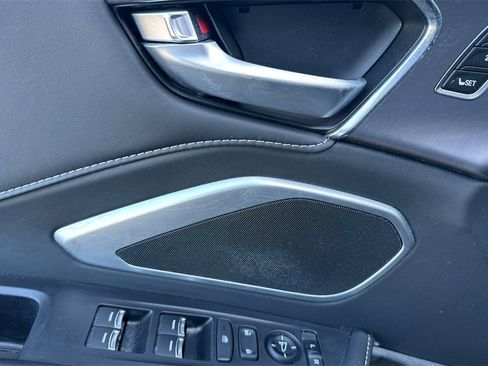 Certified 2025 Acura RDX SH-AWD image 8