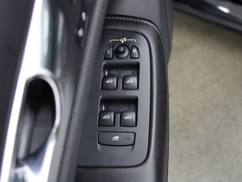 Used 2022 Volvo S60 B5 Momentum AWD/4WD image 15