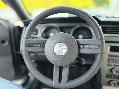 Used 2012 Ford Mustang Coupe RWD image 26