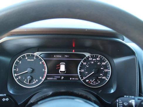 Used 2023 Nissan Rogue SV FWD image 19