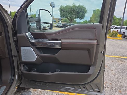 New 2026 Ford F250 King Ranch w/ Chrome Package AWD/4WD image 13