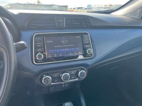 Used 2025 Nissan Versa SV FWD image 17