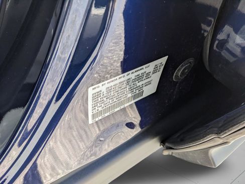 Used 2018 Honda Pilot Touring image 42