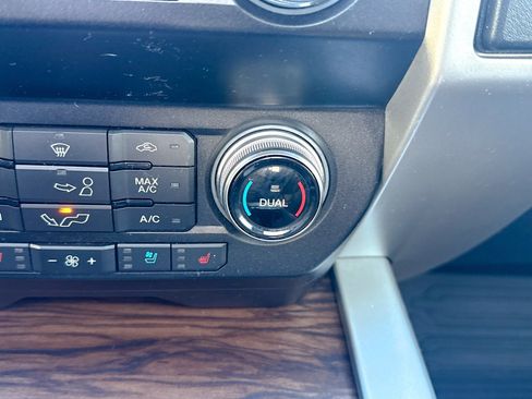 Used 2019 Ford F150 Lariat w/ Equipment Group 502A Luxury image 34