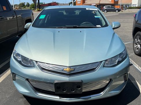 Used 2018 Chevrolet Volt LT image 2