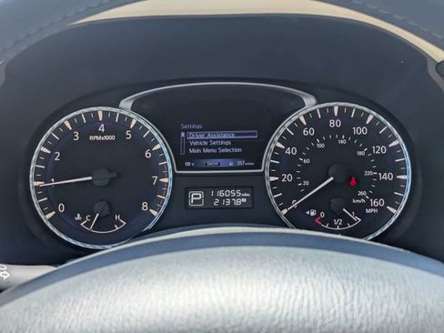 Used 2019 INFINITI QX60 Luxe w/ Essential Package FWD image 32