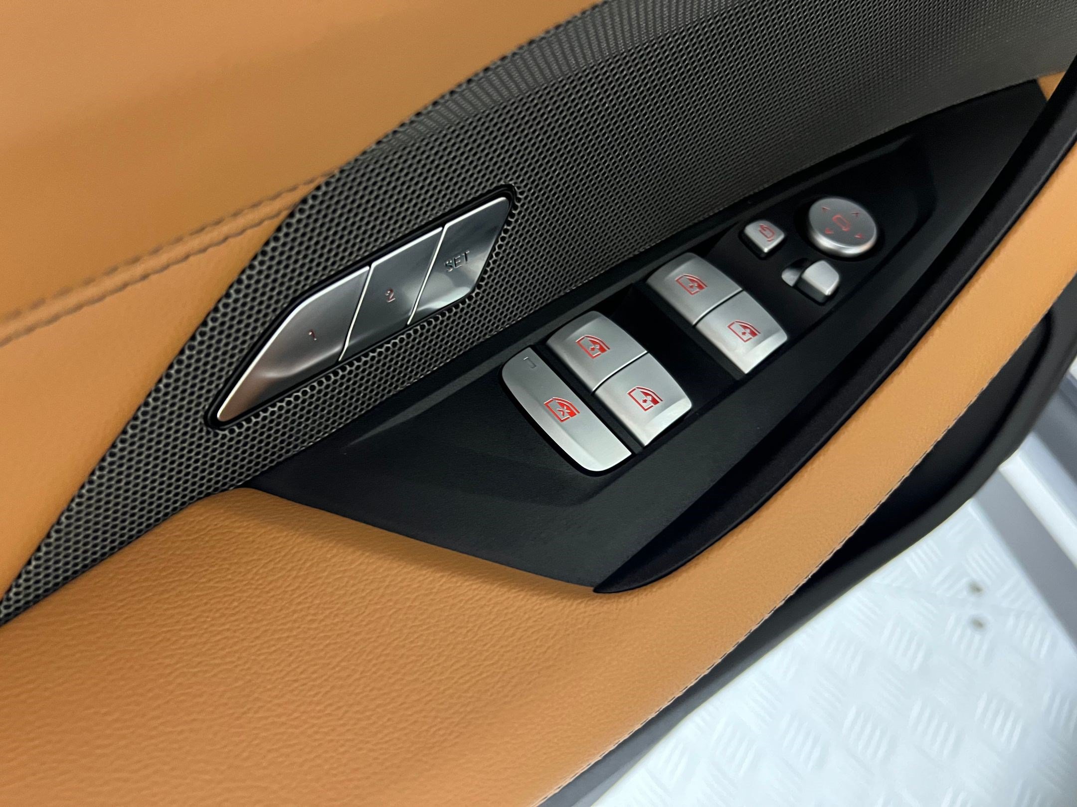 Used 2026 BMW i4 eDrive40 w/ Premium Package RWD image 11