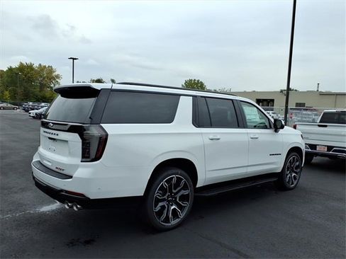 New 2026 Chevrolet Suburban RST w/ Advanced Technology Package image 3