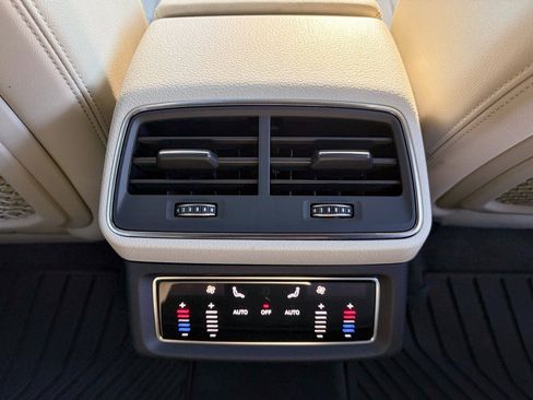 Used 2019 Audi e-tron Premium Plus image 23