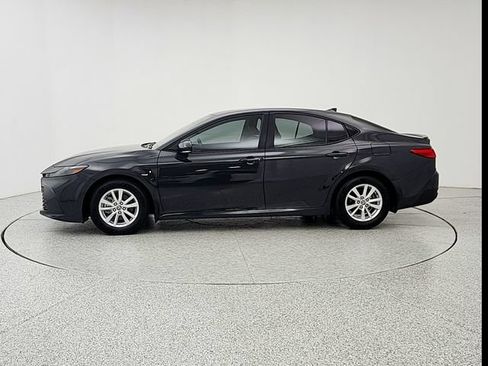 Used 2025 Toyota Camry LE FWD image 8
