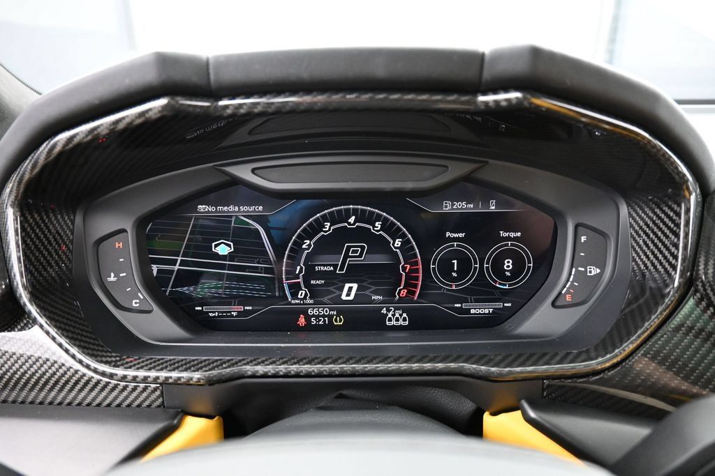 Used 2022 Lamborghini Urus AWD/4WD image 18