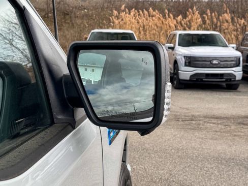 Used 2024 Ford F150 Lightning Flash image 12