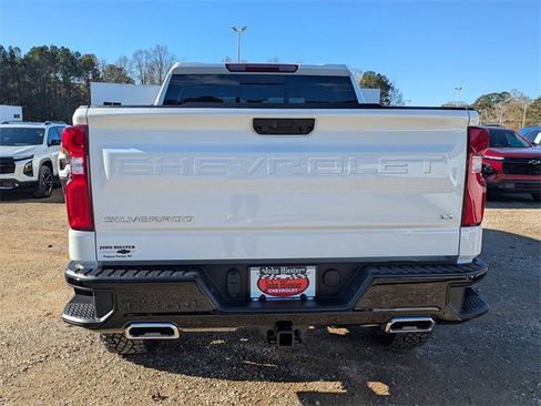 New 2026 Chevrolet Silverado 1500 LT Trail Boss w/ Convenience Package II image 3