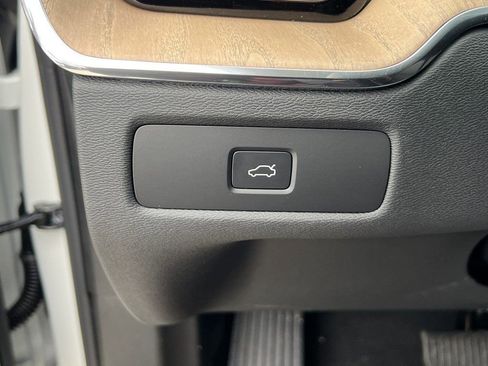 New 2026 Volvo XC60 B5 Ultra w/ Protection Package Premier image 27