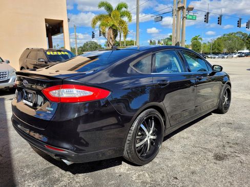 Used 2013 Ford Fusion SE image 12