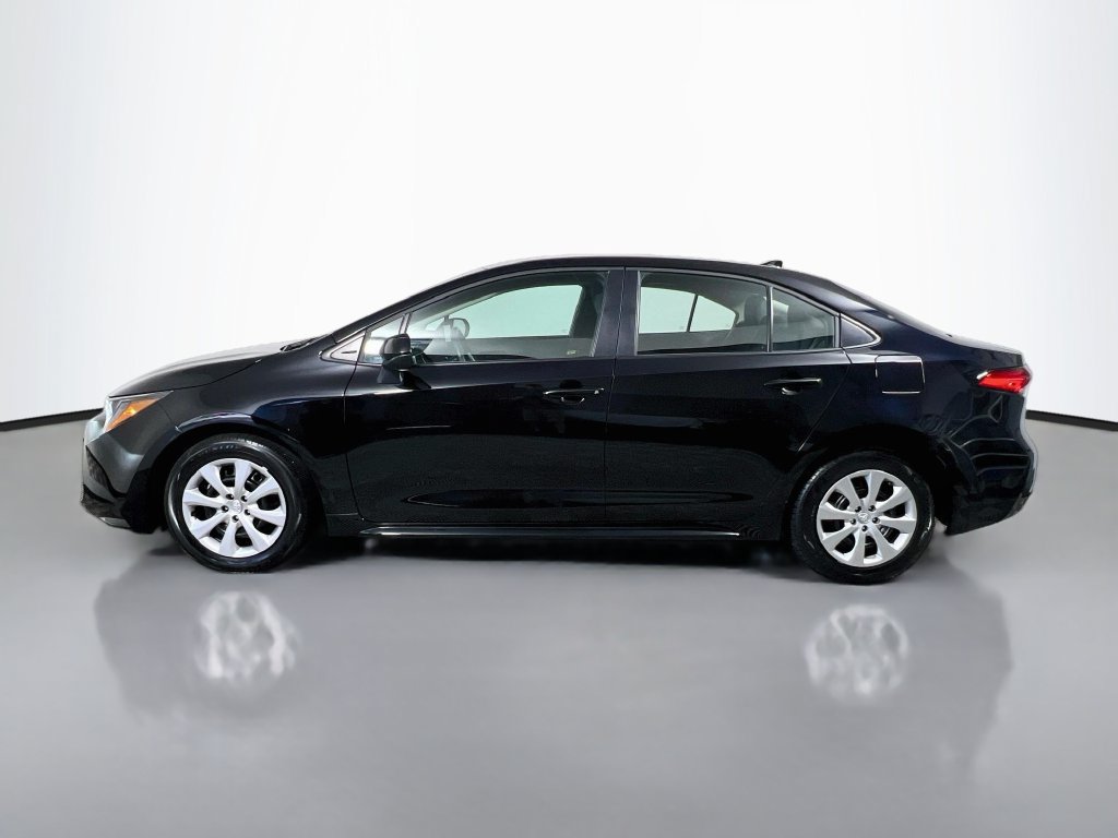 Used 2026 Toyota Corolla LE FWD image 6