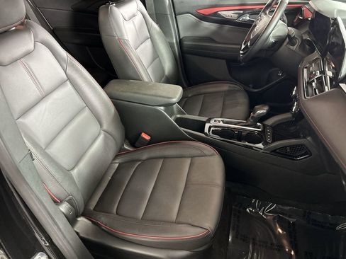 Used 2024 Chevrolet TrailBlazer RS w/ Convenience Package image 25