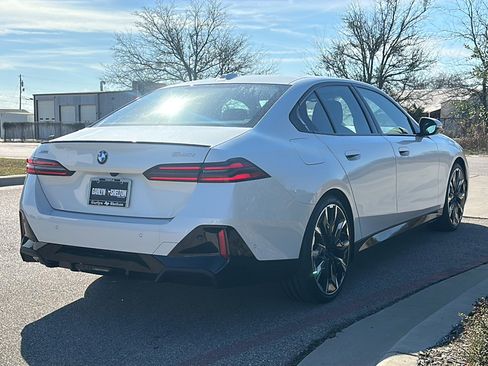 New 2026 BMW 540i xDrive xDrive w/ M Sport Package image 8