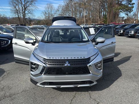 Used 2024 Mitsubishi Eclipse Cross SE image 1