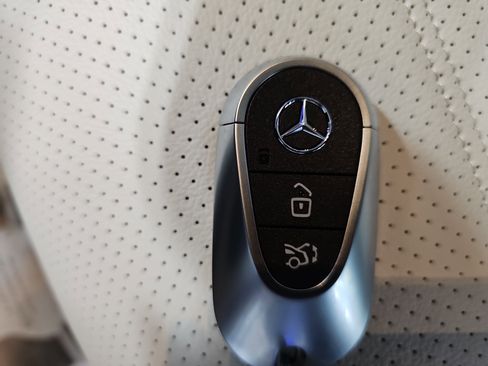 New 2026 Mercedes-Benz GLC 300 image 38