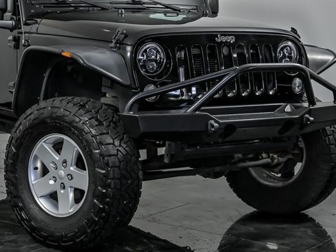 Used 2014 Jeep Wrangler Unlimited Sport w/ Quick Order Package 24S AWD/4WD image 2