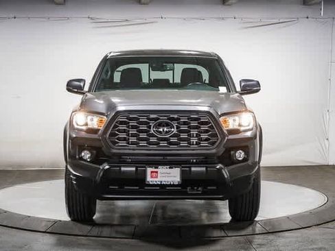 Certified 2023 Toyota Tacoma TRD Off-Road image 6