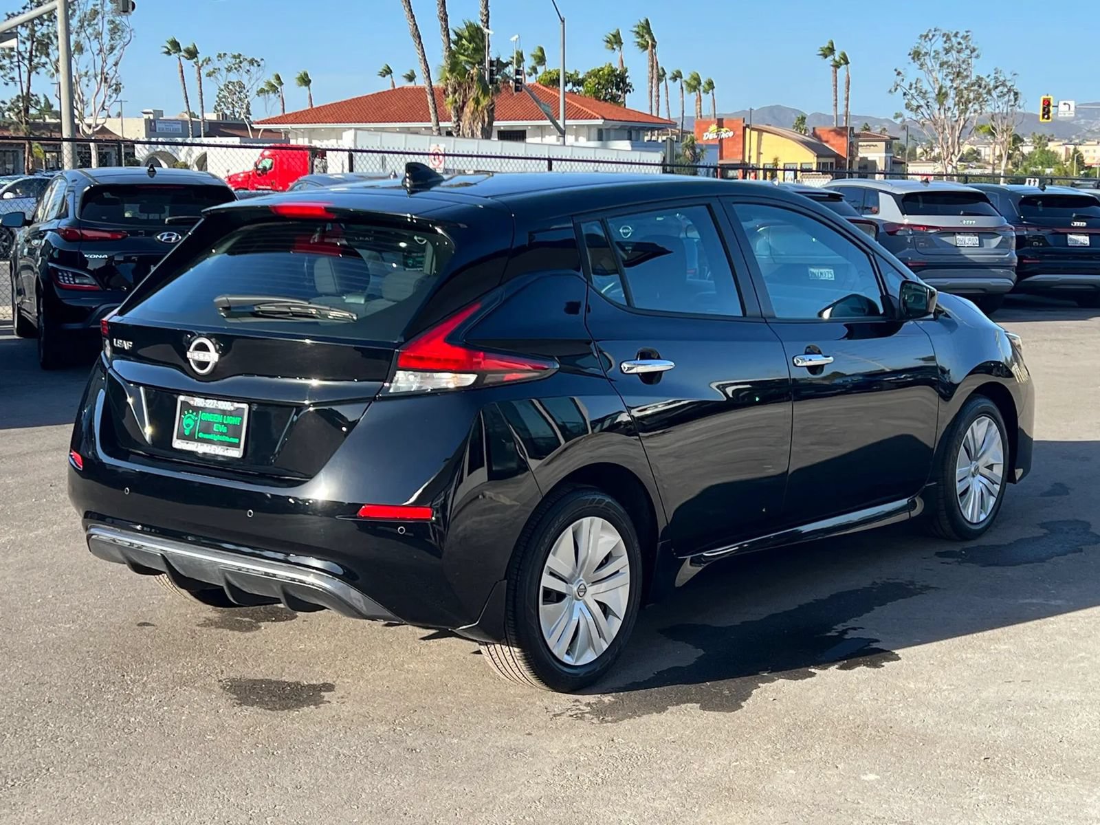 Used 2024 Nissan Leaf S FWD image 5