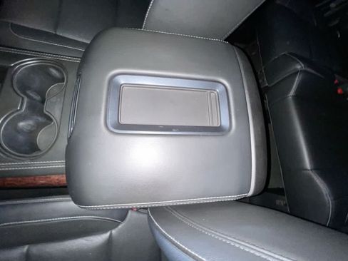 Used 2018 GMC Yukon SLT w/ Open Road Package AWD/4WD image 21